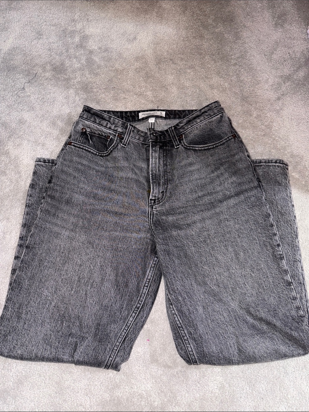 Abercrombie Curve Love Women’s High-Rise Black/Grey Wash Jeans